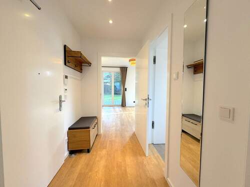 Eingangsbereich/Flur - 3 Zimmer Etagenwohnung in Berlin / Mahlsdorf