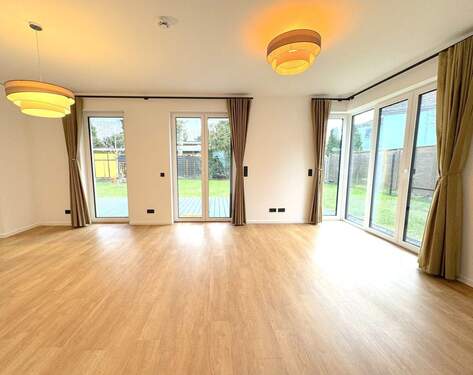 Wohnzimmer - Etagenwohnung mit 104,60 m&sup2; in Berlin / Mahlsdorf zur Miete