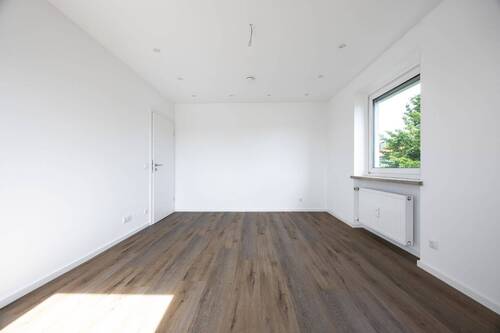 Schlafzimmer mit Fenster - 