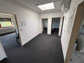 Büro - Mittlerer Gang - 