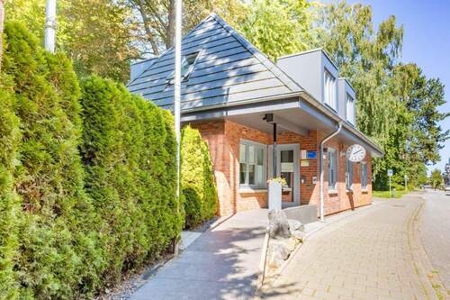 Außenansicht - Ferienhaus mit drei Wohneinheiten und Geschäftsbetrieb in attraktiver maritimer Lage Kiels