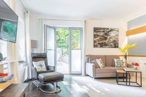 Wohnbereich - 7 Zimmer Mehrfamilienhaus, Wohnhaus zum Kaufen in Kiel