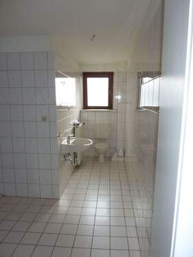 Bad.JPG - Mehrfamilienhaus, Wohnhaus zum Kaufen in Saarbrücken