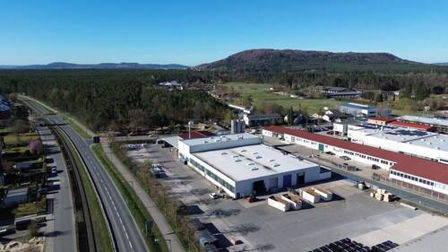 Verkehrsgünstiger Standort - Halle in Neumarkt