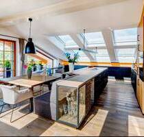 KENSINGTON - Exklusiv - Exklusives Wohnen über den Dächern - Moderne Dachgeschosswohnung mit traumhaftem Balkon - Roggersdorf