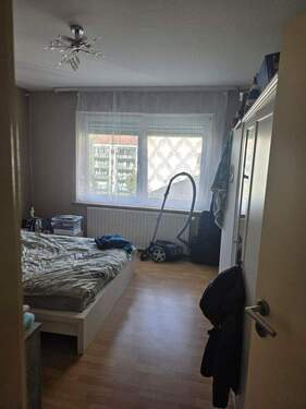 Schlafzimmer 1 - 3 Zimmer Etagenwohnung zum Kaufen in Ausgburg