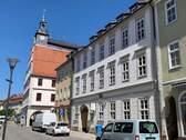 Außenansicht - Gemütliche 2-Raum-Maisonette mit Aufzug - Wohnen direkt am Marktplatz von Hildburghausen