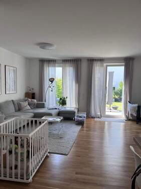 Wohnzimmer - 5 Zimmer Reihenendhaus zum Kaufen in Karben