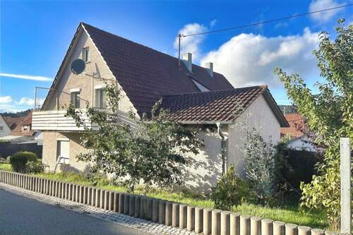 Rück-/Seitenansicht - 1 Zimmer Mehrfamilienhaus, Wohnhaus in Gosheim