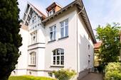 Seitliche Ansicht - 2 Zimmer Mehrfamilienhaus, Wohnhaus zum Kaufen in Lübeck