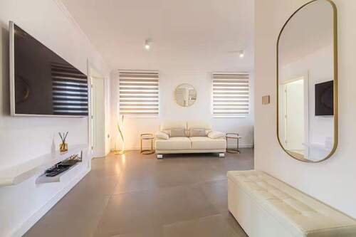 Offener Wohn- und Essbereich mit angenehmer Wohnatmosphäre - Charmante Wohnung im historischen Haus mit Balkon - in zentraler Lage von Split