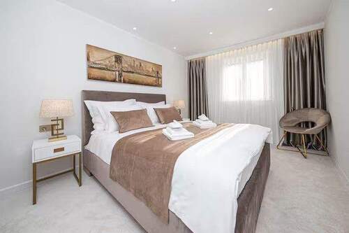 Ruhig gelegenes Schlafzimmer mit edlem Teppichboden - 