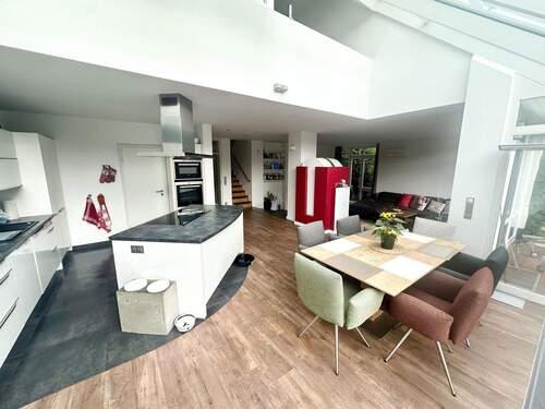 Bild 1 - Einzigartiges Architektenhaus mit Luxus und Individualität