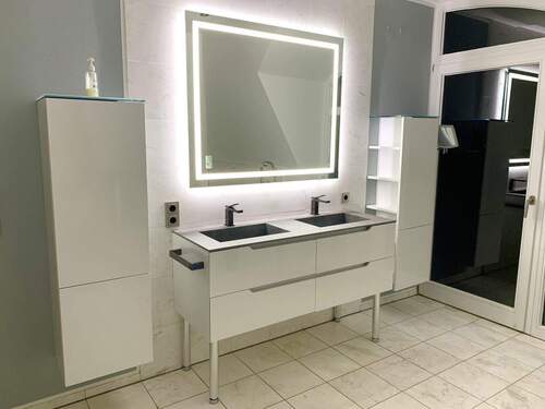 OG Hauptbad ital. Waschtisch - 