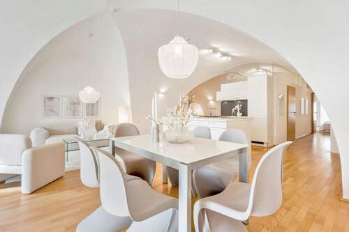 stilvoller Essbereich - 2 Zimmer Etagenwohnung zum Kaufen in Mainz