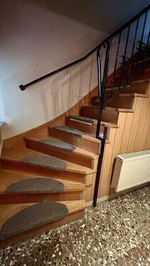 Treppenaufgang ins Dachgeschoss - 