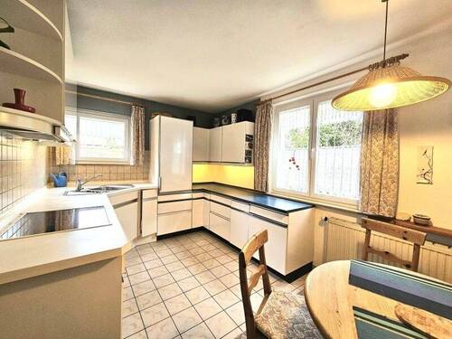 Küche Erdgeschoss - 9 Zimmer Einfamilienhaus in Rottweil