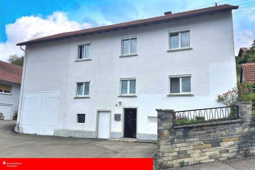 Frontansicht - Wohnhaus mit Garten in ruhiger Lage in Deilingen