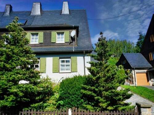 Straßenansicht - 4 Zimmer Doppelhaushälfte zum Kaufen in Bad Brambach