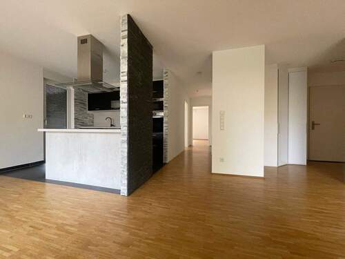 Blick zur Küche - Etagenwohnung mit 104,00 m&sup2; in Rastatt zur Miete