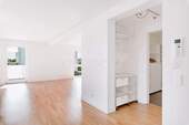 Eingang mit Garderobe - 