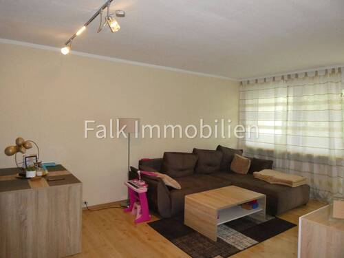 Wohn-/Esszimmer - 