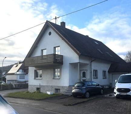 Vorderansicht - Großzügiges Wohnhaus mit Garten, Garage und Ausbaureserve-Lebach