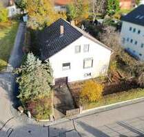 | Haus mit Entwicklungspotenzial | Einfamilienhaus mit großzügigem Grundstück und Ausbaureserve - Leonberg