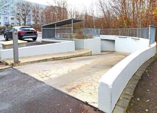 Zufahrt Tiefgarage - 