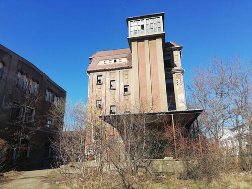 Seitenansicht Gebäude - 