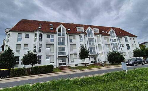 Gebäudeansicht - Rarität in Radeburg!!! 3-Zimmer-Eigentumswohnung, Erdgeschoss, Terrasse - leer stehend!
