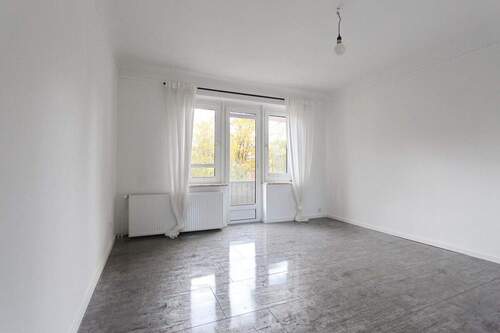 Wohnzimmer 2 - 3 Zimmer Etagenwohnung in Hamburg