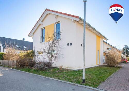 Branding - Modernes Einfamilienhaus mit Garten in ruhiger Wohngegend in Oberhof