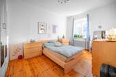 Schlafzimmer - 2 Zimmer Etagenwohnung zum Kaufen in Berlin