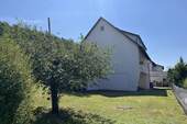 Blick vom Garten - 6 Zimmer Mehrfamilienhaus, Wohnhaus in Wurmlingen