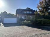 Vorderseite Haus - 5 Zimmer Einfamilienhaus zum Kaufen in Fröndenberg/Ruhr