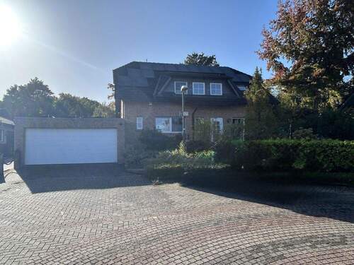 Vorderseite Haus - 5 Zimmer Einfamilienhaus zum Kaufen in Fröndenberg/Ruhr