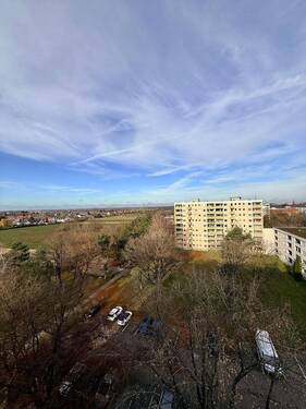 Blick von Zimmer 1 - 2 Zimmer Etagenwohnung zum Kaufen in München