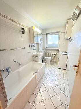 Bad - Etagenwohnung mit 59,00 m² in München zum Kaufen