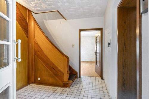 EG_Flur - 4 Zimmer Einfamilienhaus in Aßlar