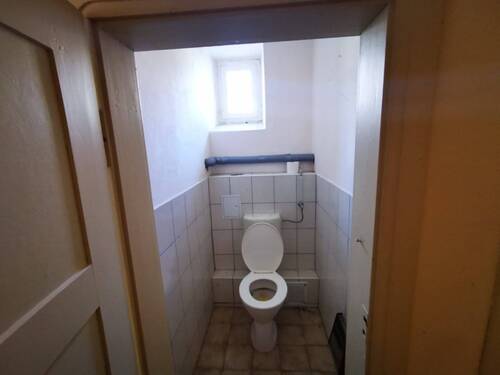 WC - 