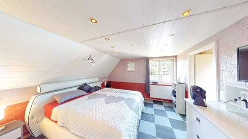 Schlafzimmer mit Ankleide OG - 