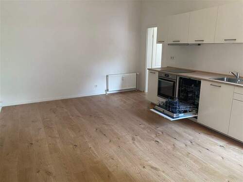 Blick zur EBK - Etagenwohnung mit 33,90 m² in Weimar zur Miete