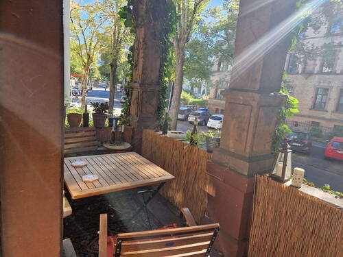 Balkon zur Strasse - Marburger Südviertel: Gründerzeitwohnung in Bestlage