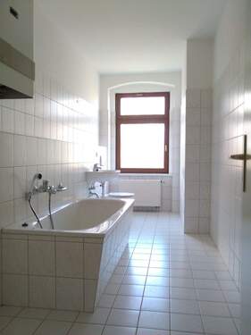 Bad Melanch 40 - Hofseitige 2 Raumwohnung mit Balkon & Tageslichtbad