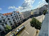Blick zur Straßenseite - 2 Zimmer Etagenwohnung zum Kaufen in Leipzig