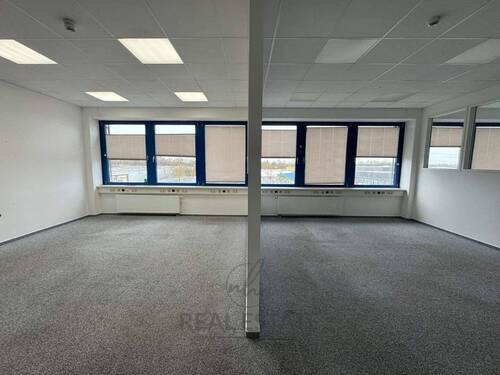 1.jpg - Helles 67 m² Büro 