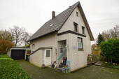 Hauseingang - Suchen Sie ein leerstehendes und sofort verfügbares Zweifamilienhaus in der Nähe Gütersloh?