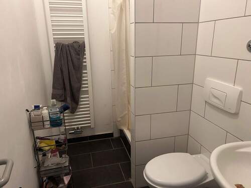 Bad - Etagenwohnung mit 151,70 m² in Halle (Saale) zur Miete