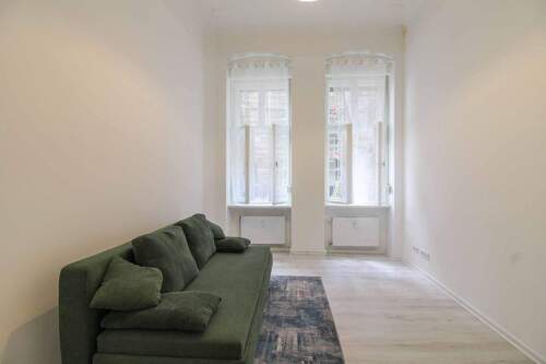 Zimmer 3 mit Fenstern - 